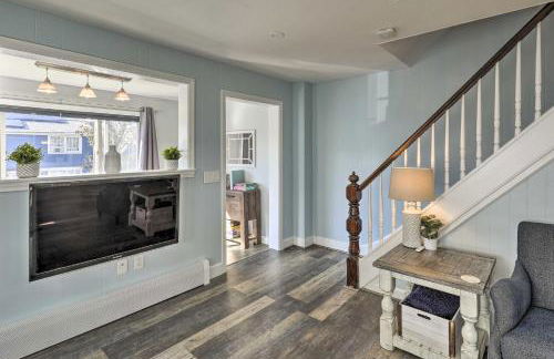 Pet-Friendly Revere Getaway, Steps from the T! - Foto 5