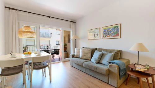 Llevant in Llafranc With 3 Bedrooms and 2 Bathrooms - Foto 2