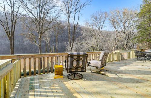 Steps to White River Mountain View Home with Deck! - Foto 19