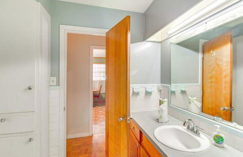 Inviting Vicksburg Home with Patio and Charcoal Grill! - Foto 17