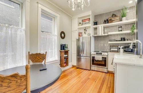 Walk Downtown Inviting Historic Home in Dubuque! - Foto 7