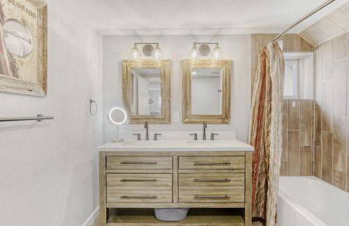 Black Hawk Getaway with Hot Tub cabin - Foto 24