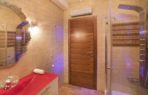 Nice Home In Karojba With Sauna - Foto 32