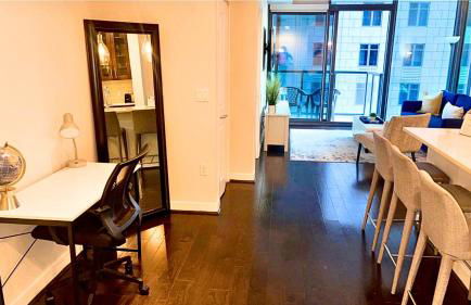 The Luxe -Highrise, Balcony, Year-round Pool, City View! - Foto 43