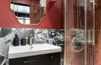 CinemaRoom Auterive Suite cinéma privée Love Room Netflix proche Toulouse - Foto 14