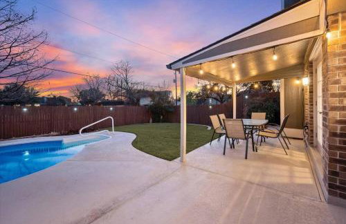 Brand New Stay! Pool • Hot Tub • Game Room Retreat - Foto 26