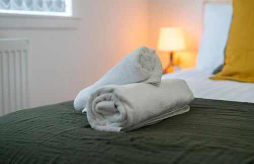 2 Bedroom Apartment-Free Parking-by Holiday Homes - Foto 14