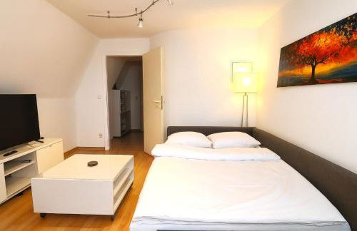 Cozy-Stay II, 2-Room Flat for Vacation & Messe, Düsseldorf, Perfect Connectivity - Foto 6