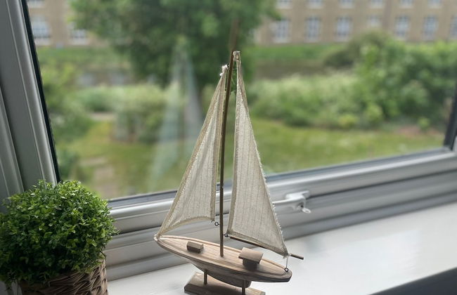 360 Serviced Accommodations - Canal Side Retreat - 2 Bedroom Apartment - Photo 18