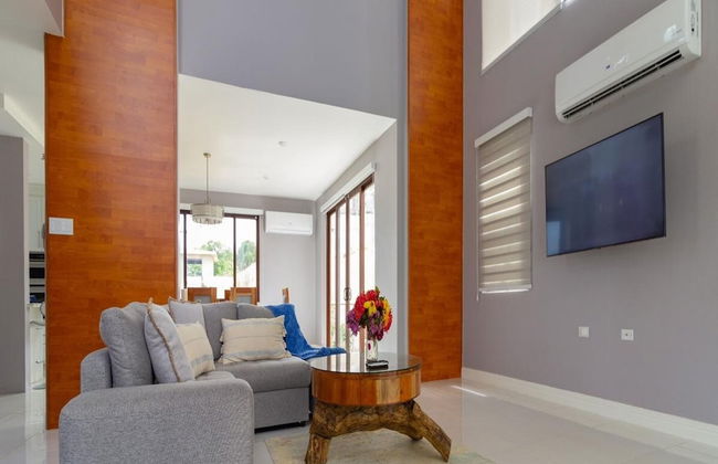 Villa 99 - 3 Bed w Private Pool - Photo 32