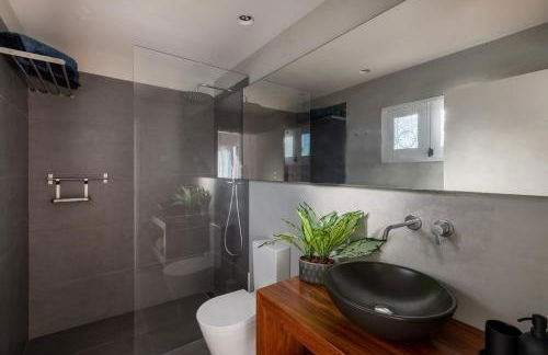 Recently renovated 4 bdr Villa with ocean views - Foto 30