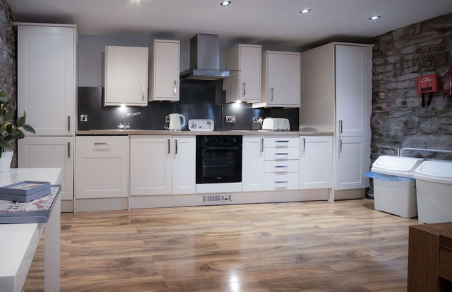 Fletcher Coach House - 3 Bedroom Cottage - Pendine - Photo 30