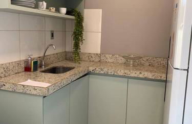 Kitnet 102, confortável, central, com ar, tv smart - Foto 7