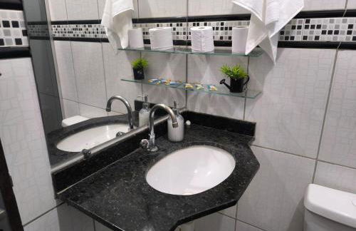 Casa Grande com área Gourmet e Garagem - Foto 9