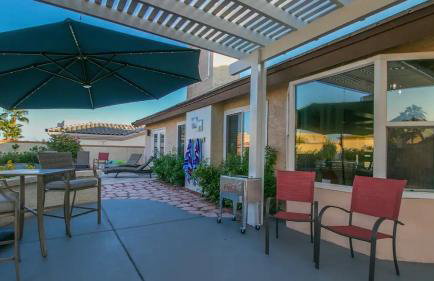 Spectacular Hilltop Home W/resort Like Backyard! - Foto 26