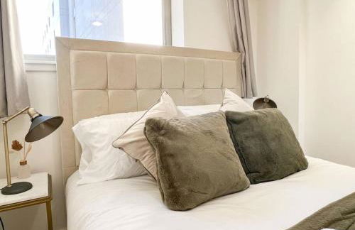 Stunning River View City Centre Apartment - Foto 16