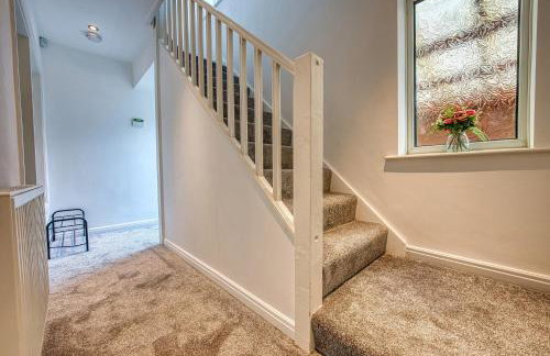 Modern 3 Bedroom 2 Bath House with Parking, Wednesbury, Birmingham - Foto 55