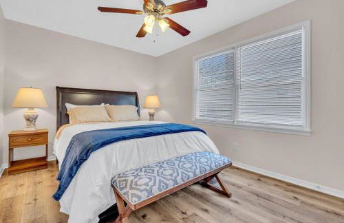 Bayview Coastal Home - Steps to Shore & Free Parking - Foto 14