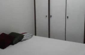 Apartamento inteiro, completo para até 8 pessoas por locação Não é divido com outros pessoas apenas significa que vc pode locar que tem capacidade para até 8 pessoas mas a locação sempre é individual de quem locou Check in possível nas 24 hrs - Foto 7