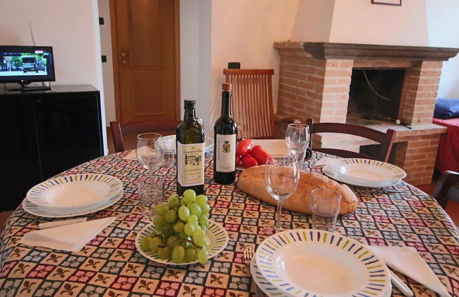 Farmhouse Bliss With Pool, Wine and Tails - Photo 20