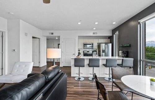 Gorgeous Central City 2BD 2BA - Foto 30