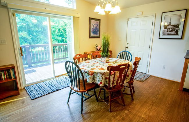 Cacapon Connected - Workplace Retreat - Foto 16