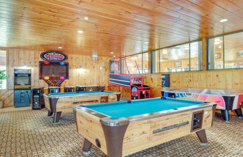 Spacious Bartlett Condo with Balconies and Pool! - Photo 34