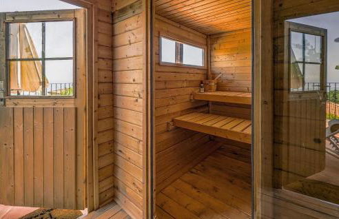 Nice Home In Sant'alfio With Sauna - Foto 6
