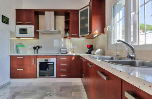 Nice and spacius villa near Fuengi - Photo 5