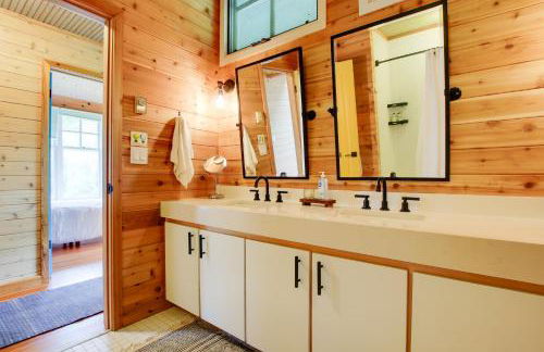 Serene Washington Island Getaway with Private Beach! - Photo 14