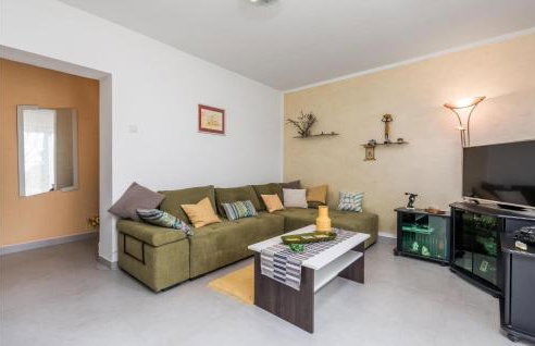 3 Bedroom Cozy Apartment In Viskovo - Foto 17