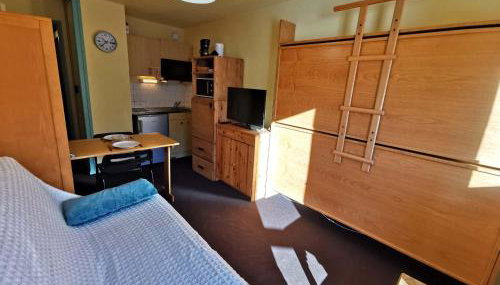 Studio au pied des pistes avec balcon et TV - FR-1-771-8 - Foto 5