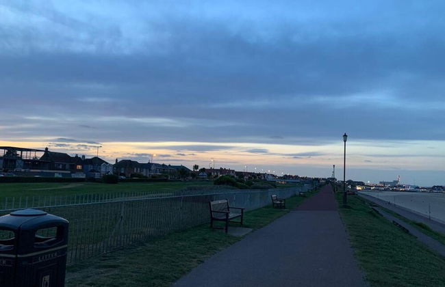 House - Sleeps 5, Parking & Private Garden - Foto 16