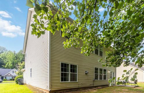 5-Bed Gem Close to Duluth Fun Sleeps 16 - Foto 31