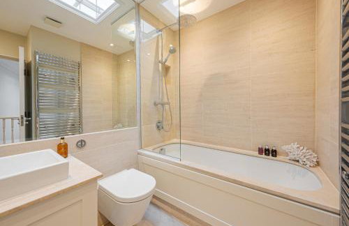 Luxurious Mews 4Bd House Balcony & Garage - Foto 43