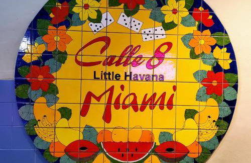 Casa Cuba in Little Havana, Brickell, Calle 8 and 10 minutes to the Beach FREE PARKING - Foto 54