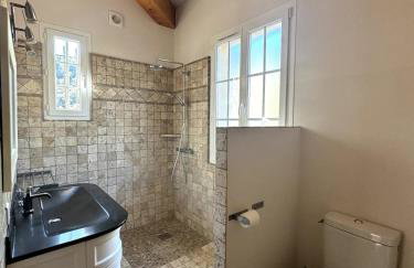 Mas Provençal 8 pers climatisé, 3 chambres avec salles de bains, piscine privée - Foto 11