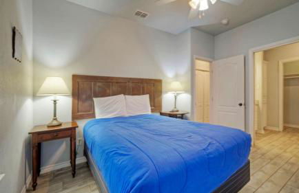 Waterfront Shared Pool w/ Bay Views, Boat Dock Oscar's Lodge by Avantstay - Foto 32