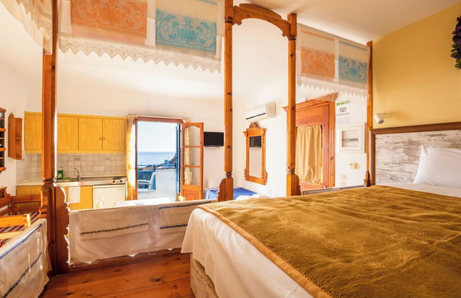 Arhontiko Hotel - Photo 40