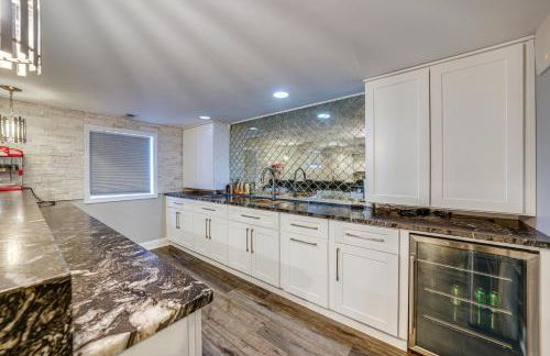 In-Home Theater Modern Naperville Vacation Rental - Foto 37