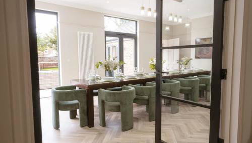 Our House Collective - Luxury Stay in Lincoln City Centre, Hot tub, Sleeps 16 - Foto 3