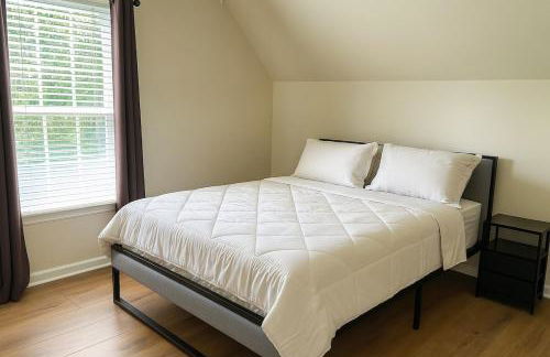 Lakefront Home for Families and Groups - Private Pool, BBQ, Paddle, Fishing - Foto 23