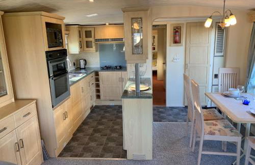Holiday Caravan - Sleeps 4 With Parking - Foto 9