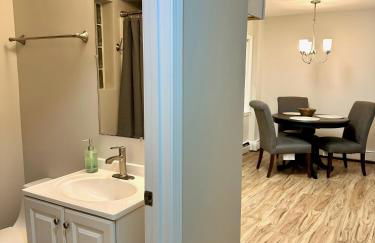 Charming and Convenient 2br 1ba apt - fully furnished and equipped - fast Internet - Foto 7