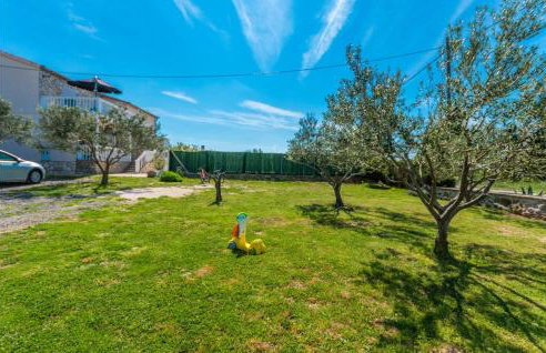 6 Bedroom Lovely Home In Ceranje Gornje - Foto 18