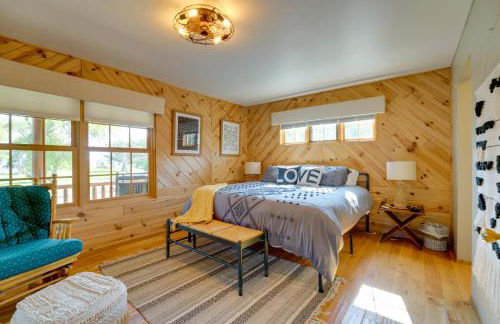 1 Mi to Public Beach Port Austin Cabin with Hot Tub - Foto 14