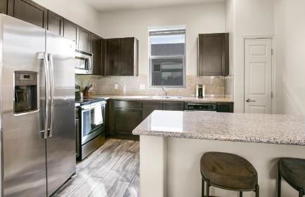 Landing Stylish 1BD Yoga Studio Game Room - Foto 15