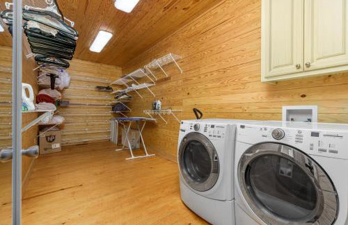 The Wagon Wheel Cabin Hot Tub Sleeps 10 Spacious - Foto 30