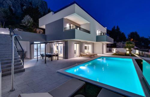 Villa BAMM with heated 36sqm pool, 5 en-suite bedrooms and panoramic sea views - Foto 41