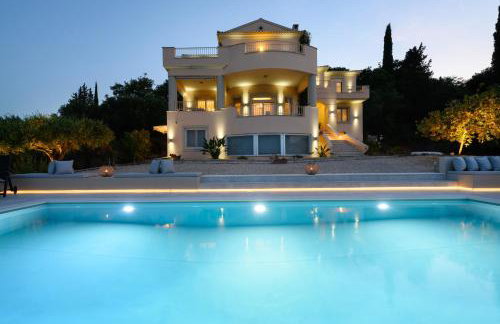 Aeras Luxury Villa - Foto 2